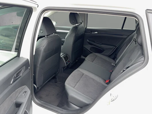 Bild eines VW Golf Variant Business TDI