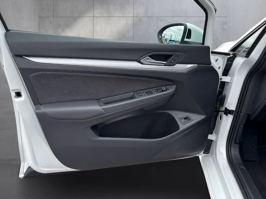 Bild eines VW Golf Variant Business TDI