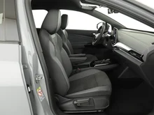 VW ID.4 Pure 140 kW Business - 58 kWh in Mondsteingrau