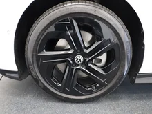 VW ID.7 Tourer GTX 4MOTION 250kW Business in Gletscherweiß Metallic Dach Schwarz