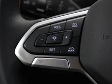 VW ID.7 Tourer GTX 4MOTION 250kW Business in Gletscherweiß Metallic Dach Schwarz