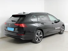 VW Golf Variant Business mHeV DSG in Grenadillschwarz Metallic