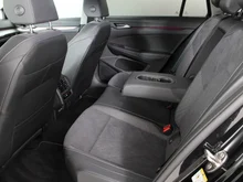 VW Golf Variant Business mHeV DSG in Grenadillschwarz Metallic