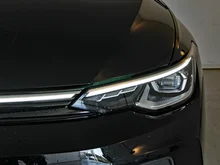 VW Golf Variant Business mHeV DSG in Grenadillschwarz Metallic