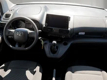 Toyota Proace Pro Ace City Kastenwagen Doppelkabine 1,5 D-4D 102 L2 Basis in weiss - metallic