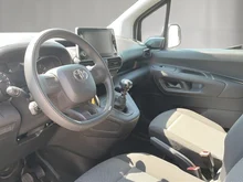 Toyota Proace Pro Ace City Kastenwagen Doppelkabine 1,5 D-4D 102 L2 Basis in weiss - metallic