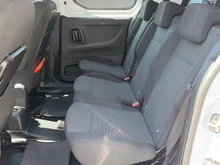 Toyota Proace Pro Ace City Kastenwagen Doppelkabine 1,5 D-4D 102 L2 Basis in weiss - metallic