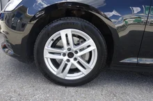 Audi A4 Avant 2.0 TDI quattro in 0E Mythosschwarz Metallic