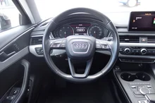 Audi A4 Avant 2.0 TDI quattro in 0E Mythosschwarz Metallic