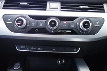 Audi A4 Avant 2.0 TDI quattro in 0E Mythosschwarz Metallic
