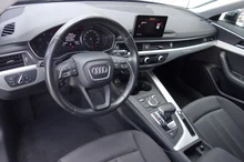Audi A4 Avant 2.0 TDI quattro in 0E Mythosschwarz Metallic