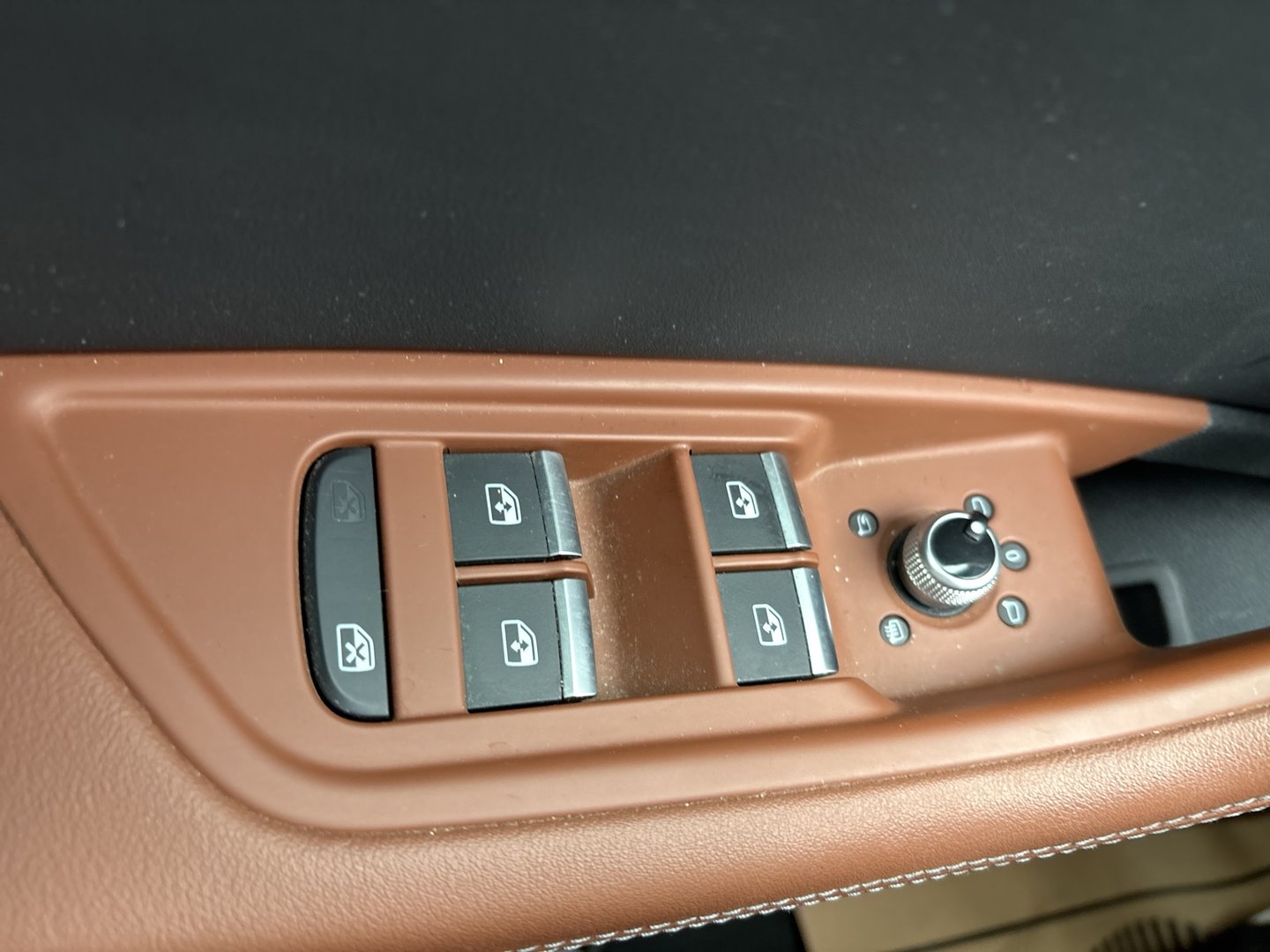 Audi A4 Avant 40 TFSI quattro S-line S-tronic | Bild 6 von 22