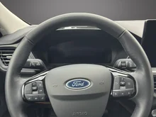 Ford Kuga Hybrid Titanium in dunkelgrün- metallic