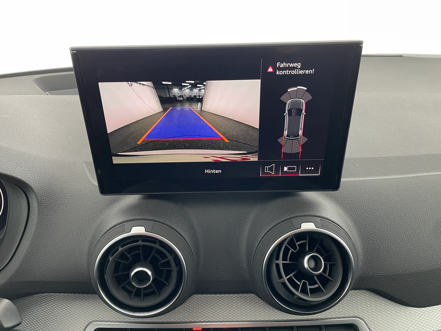 Bild eines Audi Q2 30 TFSI admired