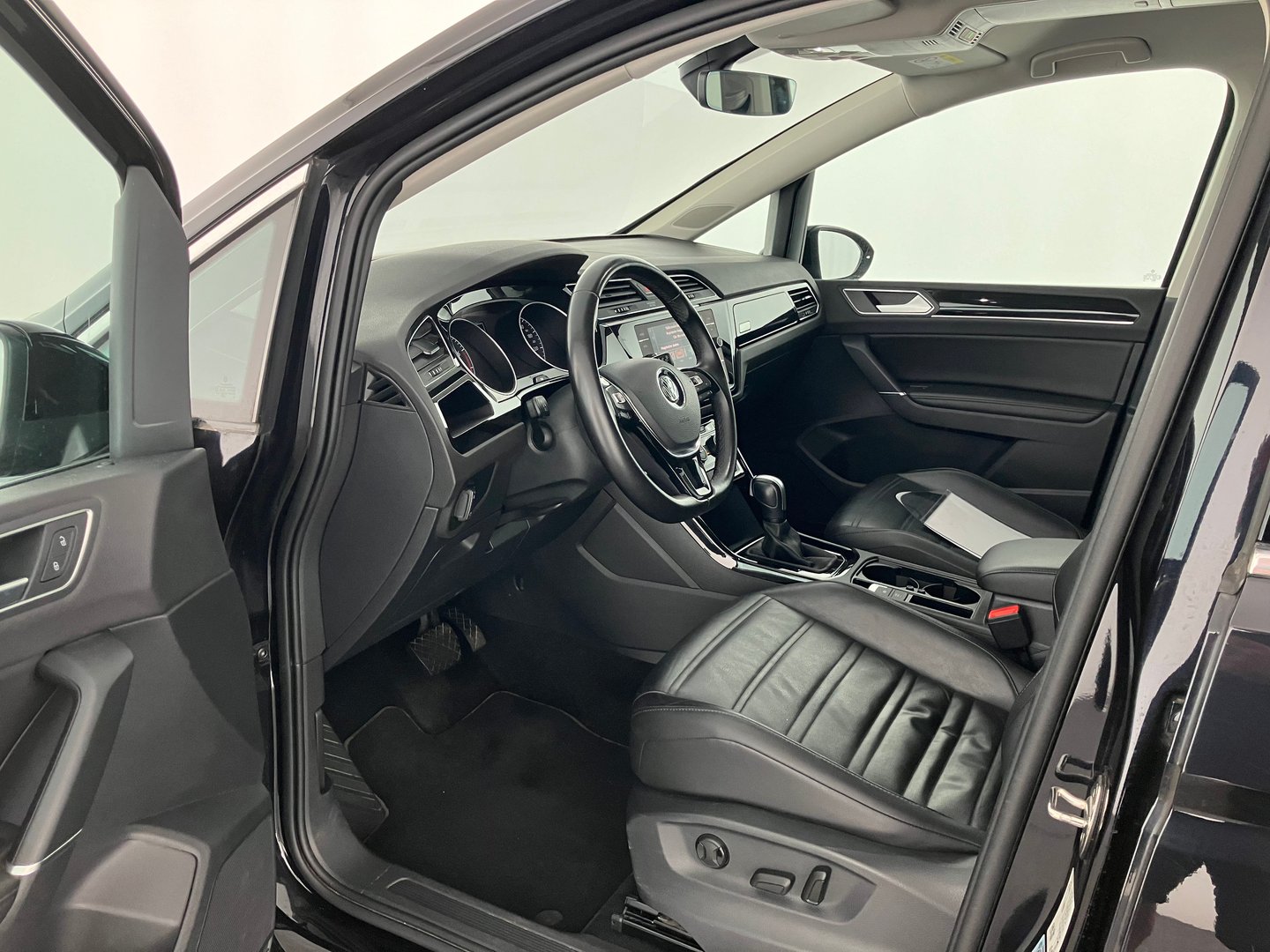 VW Touran Highline TSI DSG | Bild 5 von 14