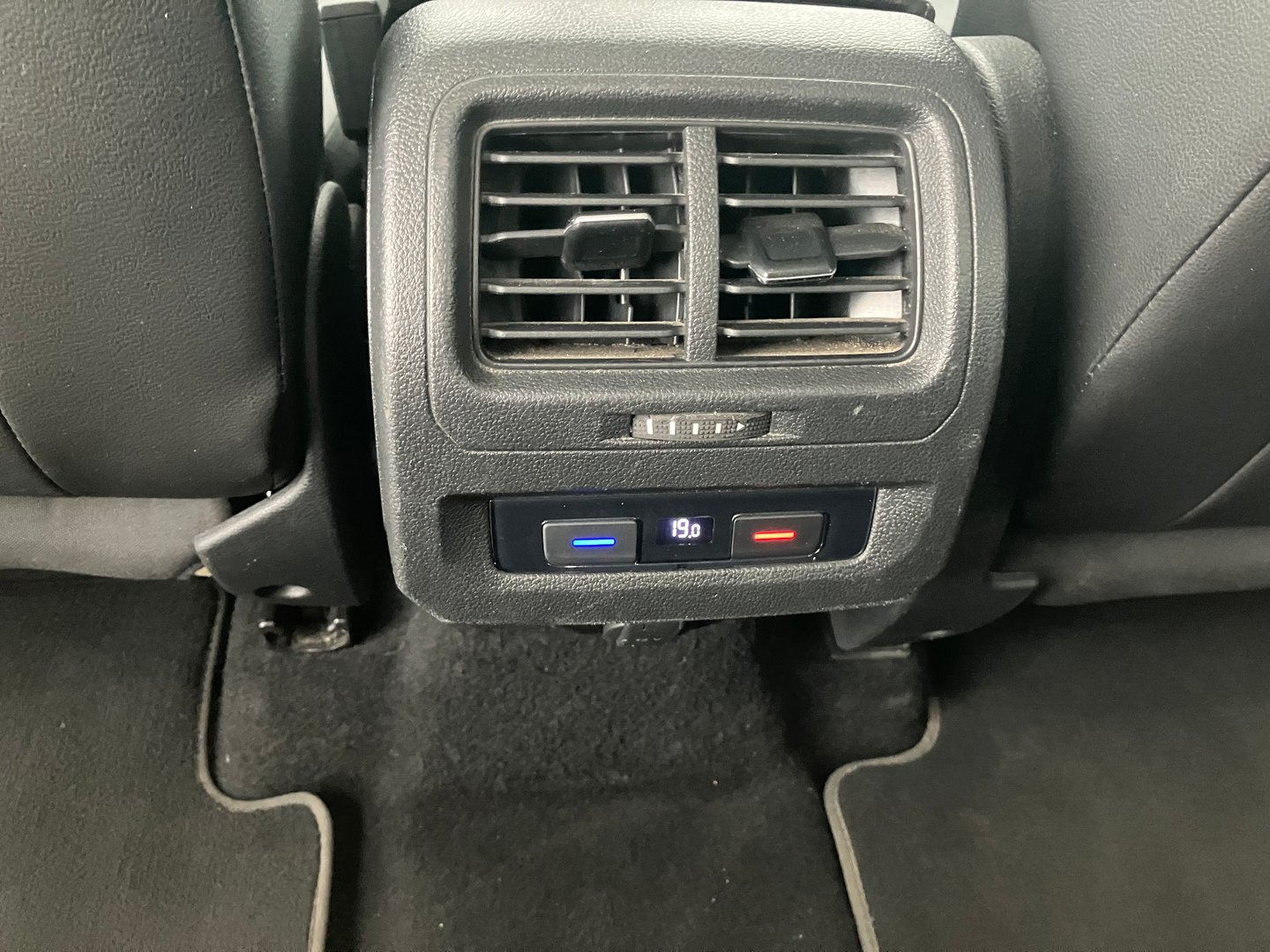 VW Touran Highline TSI DSG | Bild 10 von 14