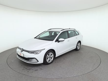 VW Golf Variant Life mHeV DSG