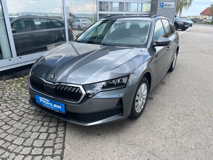 Škoda Octavia Combi Essence TSI mHEV DSG