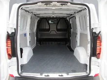 VW Kastenwagen Transporter Kastenwagen TDI in Clear White