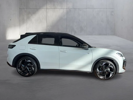 Bild eines VW T-Roc R-Line eTSI DSG