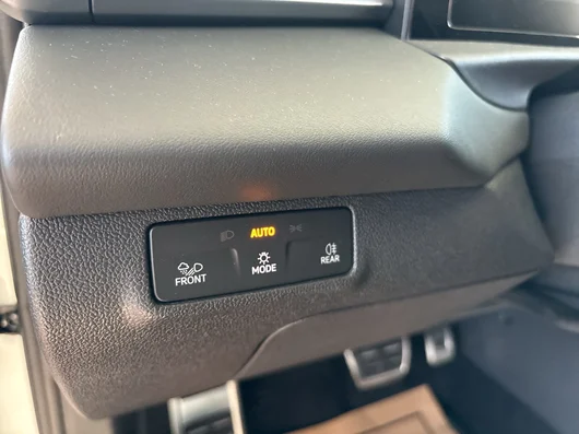 Bild eines VW T-Roc R-Line eTSI DSG