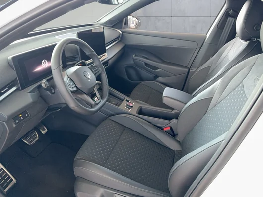 Bild eines VW T-Roc R-Line eTSI DSG