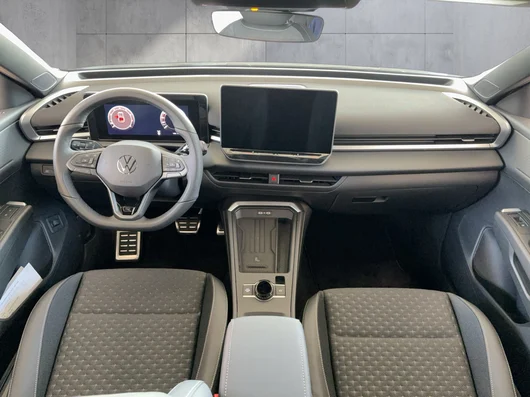 Bild eines VW T-Roc R-Line eTSI DSG