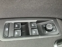 VW Touran Comfortline TDI SCR in Atlantic Blue Metallic