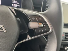 Škoda Kamiq Selection TSI in Black-Magic Perleffekt