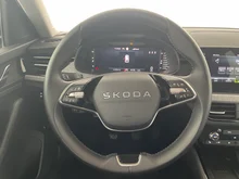 Škoda Kamiq Selection TSI in Black-Magic Perleffekt