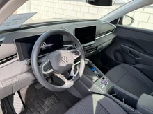 VW T-Roc 4Me eTSI DSG in Grenadillschwarz Metallic