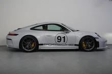 Porsche 911 GT3 mit Touring-Paket in eisgraumetallic