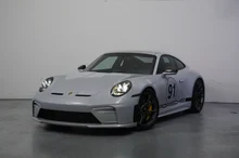 Porsche 911 GT3 mit Touring-Paket in eisgraumetallic