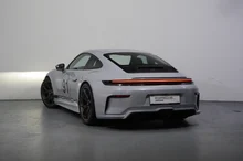 Porsche 911 GT3 mit Touring-Paket in eisgraumetallic