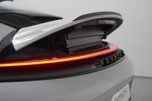Porsche 911 GT3 mit Touring-Paket in eisgraumetallic