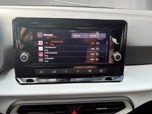 SEAT Arona Reference Edition 1.0 TSI in Candy-Weiß