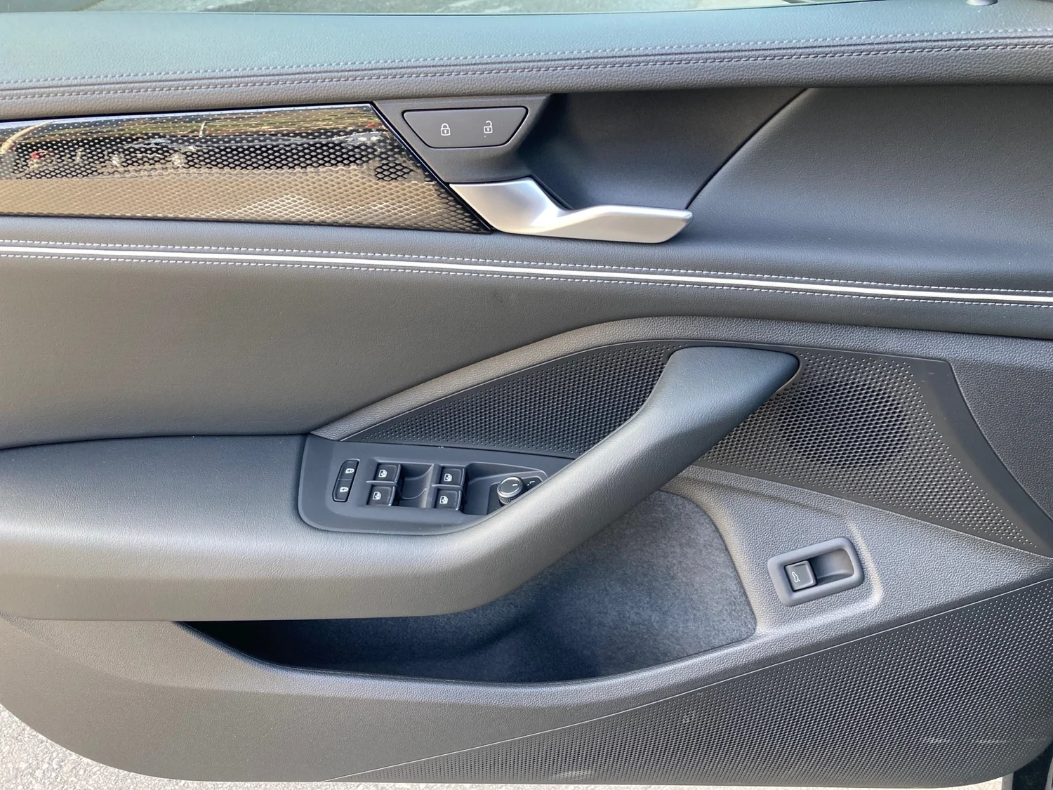 Bild eines VW Passat Variant Business TDI 4MOTION DSG