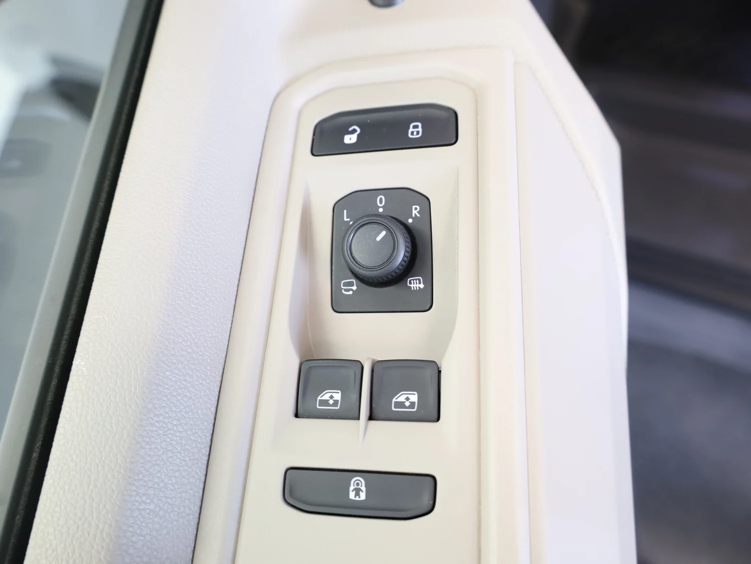 Bild eines California Beach eHybrid 180 kW 4M
