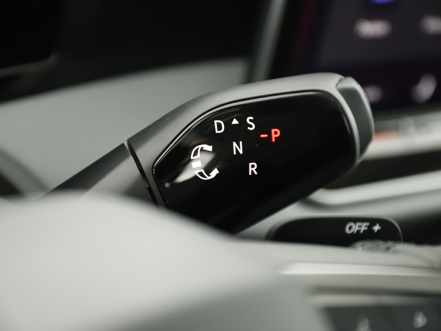 VW Passat Variant Business TDI DSG | Bild 10 von 23