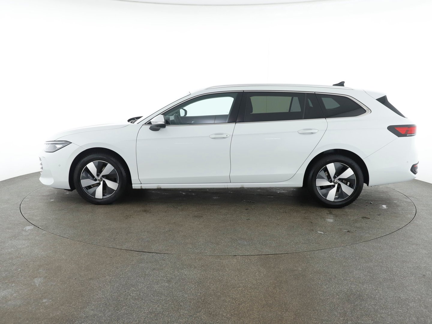 VW Passat Variant Business TDI DSG | Bild 8 von 29