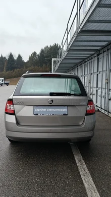 Thumbnail-Foto von Fahrzeug