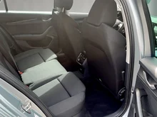Škoda Octavia Combi Essence TSI mHEV DSG in Smokey Diamond-Silber Metallic