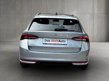 Škoda Octavia Combi Essence TSI mHEV DSG in Smokey Diamond-Silber Metallic