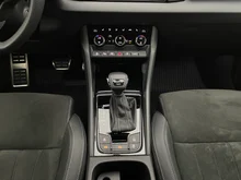 Škoda Karoq 4x4 Sportline TDI DSG in 5X Graphite-Grau Metallic