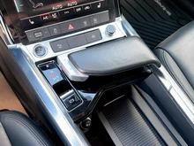 Audi e-tron Sportback 55 300 kW Business in Brillantschwarz