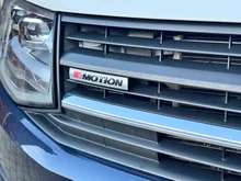 VW California Coast TDI 4MOTION in candyweiß/starlightblue metallic