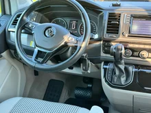 VW California Coast TDI 4MOTION in candyweiß/starlightblue metallic