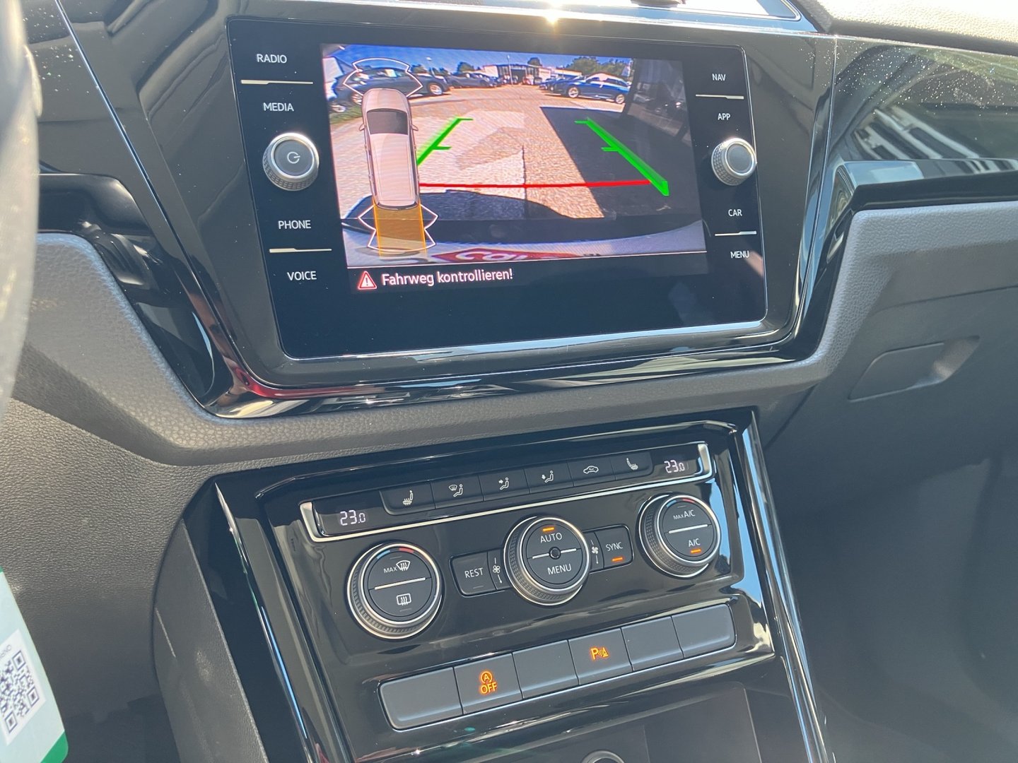 VW Touran Highline TDI DSG | Bild 9 von 17