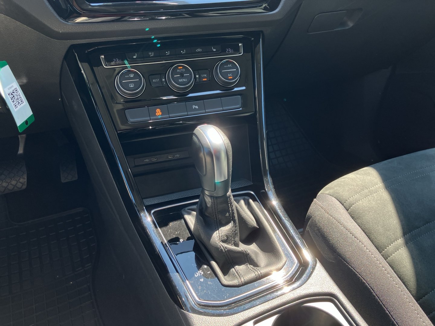 VW Touran Highline TDI DSG | Bild 8 von 17