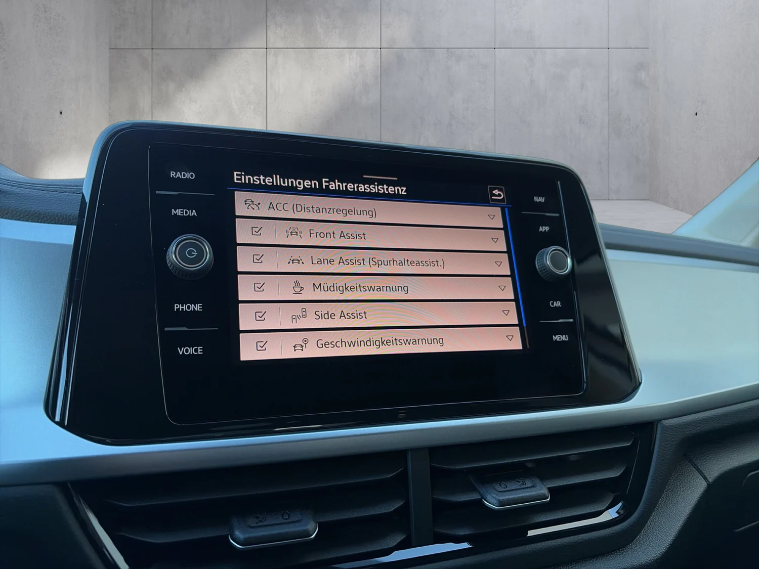 Bild eines VW T-Roc Friends TSI